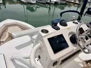 Thumbnail von Boston Whaler 370 Outrage