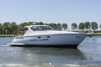 Tiara Yachts 4300 SOVRAN Tiara 4300 Sovran