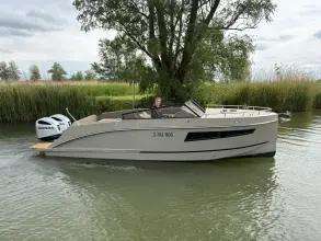 Maxima 800 Cabin