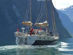 Thumbnail von Custom 16.5m Expedition Yacht SANTOSA