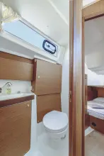 Thumbnail von Beneteau Oceanis 38.1 Neo