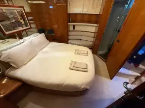 Thumbnail von Azimut 70 Oliveto