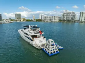 Thumbnail von Sunseeker 94 Motor Yacht SO WHAT WHO CARES