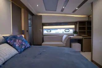 Thumbnail von Prestige 680 Flybridge Prestige Worldwide