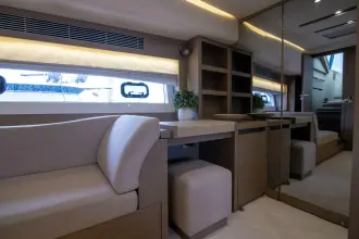 Thumbnail von Prestige 680 Flybridge Prestige Worldwide