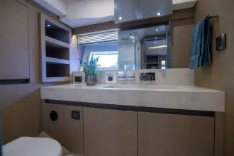 Thumbnail von Prestige 680 Flybridge Prestige Worldwide