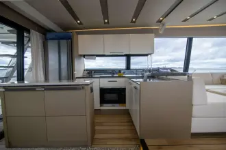 Thumbnail von Prestige 680 Flybridge Prestige Worldwide