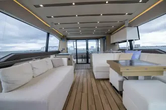 Thumbnail von Prestige 680 Flybridge Prestige Worldwide