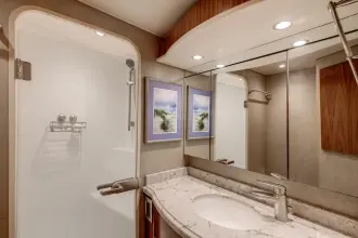 Thumbnail von Viking 62 Convertible On the Edge III