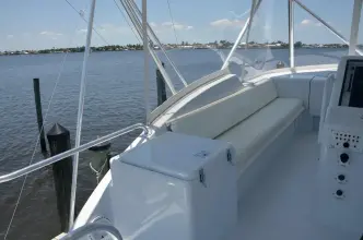 Thumbnail von Hatteras 64 Flybridge DOWN TIME