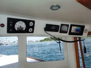 Thumbnail von Luhrs 45 Launch Pilothouse BLUE JACKET