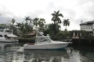 Albemarle 320 Express Fisherman Crew Facilities