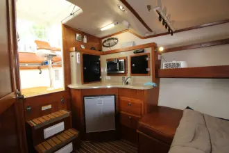 Thumbnail von Albemarle 320 Express Fisherman Crew Facilities