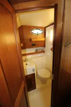 Thumbnail von Albemarle 320 Express Fisherman Crew Facilities