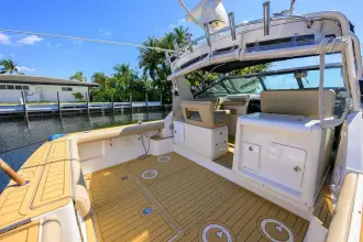 Thumbnail von Tiara Yachts 3100 LE Black Jack
