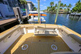 Thumbnail von Tiara Yachts 3100 LE Black Jack