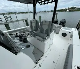 Thumbnail von Sea Pro Boats 320 CC DLX Dealer Demo