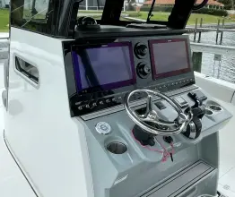 Thumbnail von Sea Pro Boats 320 CC DLX Dealer Demo