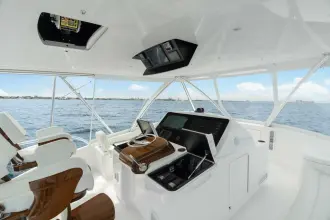 Thumbnail von Viking 48 Convertible In-Stock 2025 Viking 58C 58-552