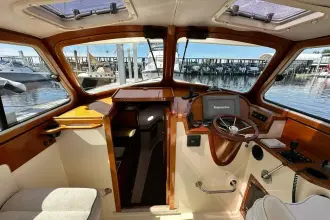 Thumbnail von Hinckley Picnic Boat 36 Lida