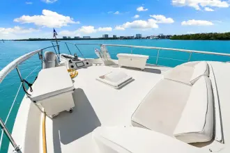 Thumbnail von Hatteras 53 Yacht Fish LATTITUDE