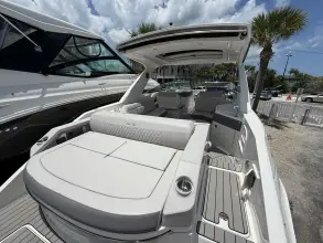 Thumbnail von Sea Ray SLX 310 Outboard