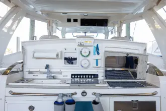 Thumbnail von Boston Whaler 420 Outrage