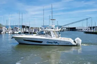 Thumbnail von Boston Whaler 420 Outrage