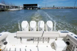 Thumbnail von Boston Whaler 420 Outrage