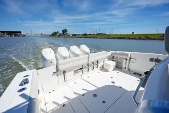 Thumbnail von Boston Whaler 420 Outrage