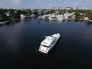 Thumbnail von Lazzara Yachts 94 IV Tranquility