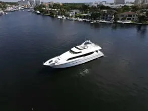 Thumbnail von Lazzara Yachts 94 IV Tranquility