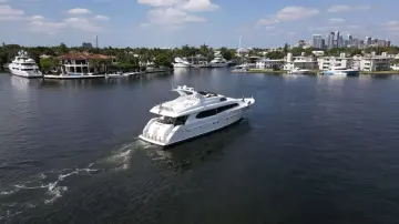 Thumbnail von Lazzara Yachts 94 IV Tranquility