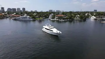 Thumbnail von Lazzara Yachts 94 IV Tranquility