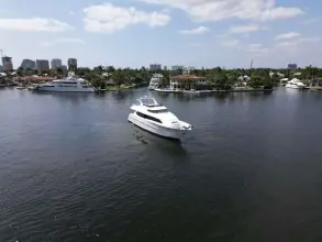 Thumbnail von Lazzara Yachts 94 IV Tranquility