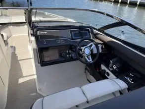 Thumbnail von Sea Ray SLX 310 Freedom