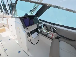Thumbnail von Boston Whaler 240 Vantage
