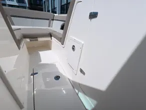 Thumbnail von Boston Whaler 240 Vantage