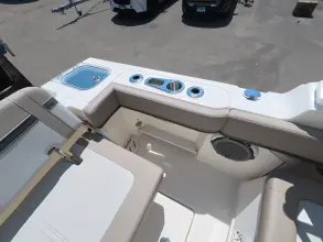 Thumbnail von Boston Whaler 240 Vantage
