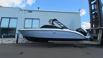Sea Ray SDX 270 Outboard