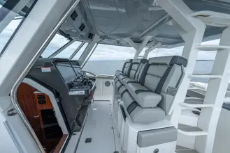 Thumbnail von Pursuit S 428 FIERO 3
