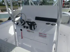 Thumbnail von Twin Vee 240 STX CC