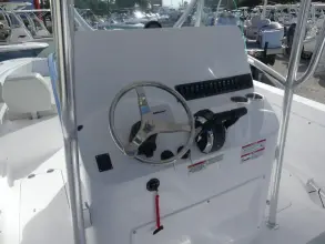 Thumbnail von Twin Vee 240 STX CC
