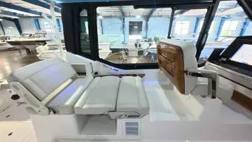 Thumbnail von Boston Whaler 405 Conquest