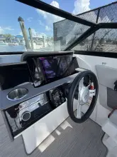 Thumbnail von Sea Ray SDX 270 Outboard