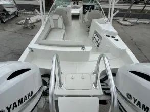 Thumbnail von World Cat 230 SD