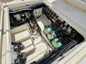 Thumbnail von Boston Whaler 350 Outrage