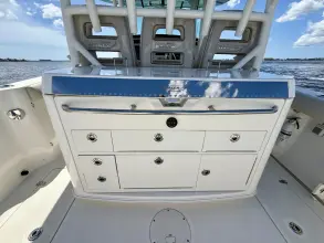 Thumbnail von Boston Whaler 350 Outrage