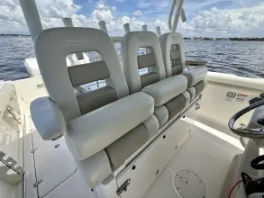 Thumbnail von Boston Whaler 350 Outrage