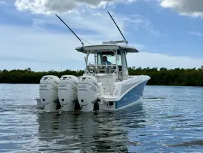 Thumbnail von Boston Whaler 350 Outrage